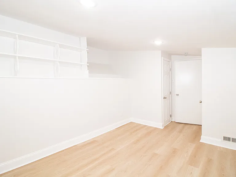 1184 Grovania Ave #2 — Photo 15