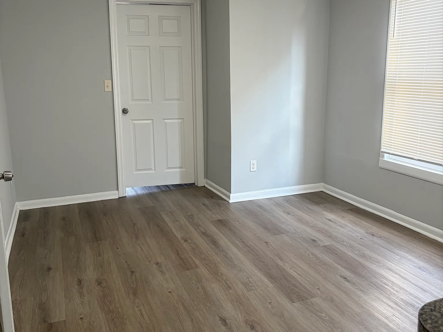 2 bed, $1,718 — Photo 3