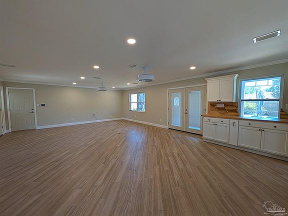 4th image of 1001 Stillbrook Rd