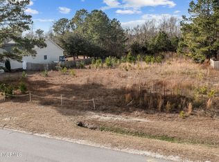 231 Everett Yopp Dr #14, Sneads Ferry, NC 28460