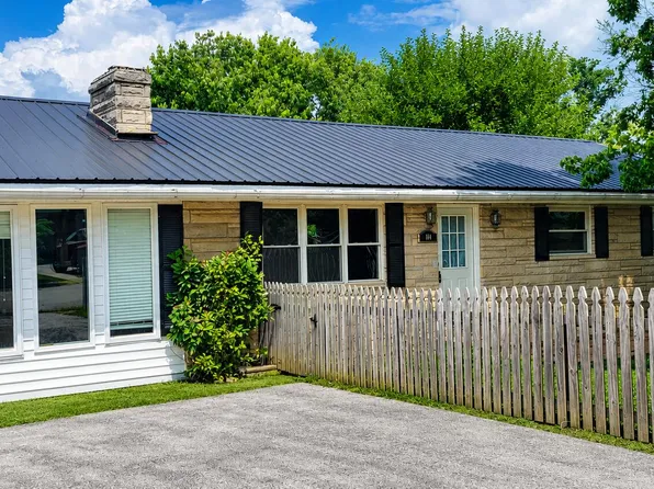 104 Deblynn Ct, Mount Sterling, KY 40353