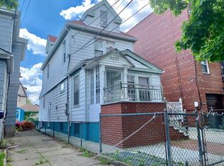 9422 53rd Ave, Flushing, NY 11373