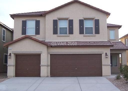 3  CAR GARAGE