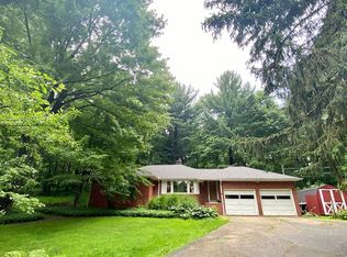 8484 Silvercreek Dr, Novelty, OH 44072