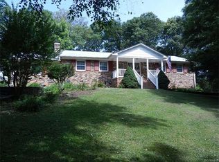 8225 Old Roxbury Rd, Quinton, VA 23141