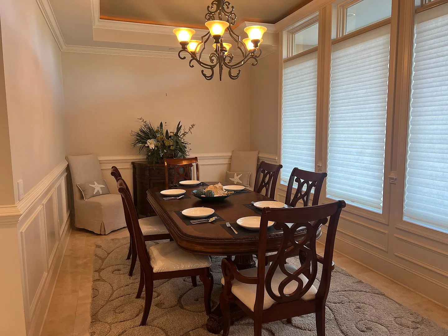 Walk to the Beach from this Furnished and Renovated Condo! Available January 2027 — Photo 4