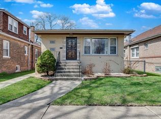 8240 S Woodlawn Ave, Chicago, IL 60619