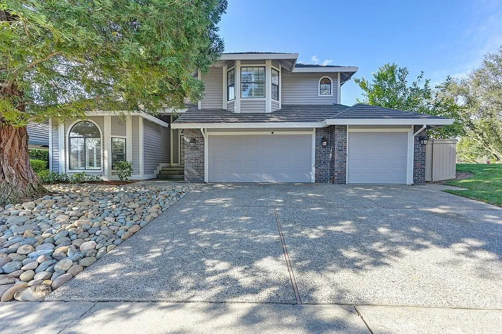 12025 Prospect Hill Dr photo 1