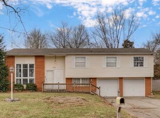 3457 S Carriage Avenue, Springfield, MO 65809
