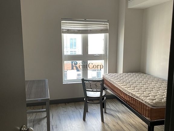5th image of 197 Sunview St #258A
