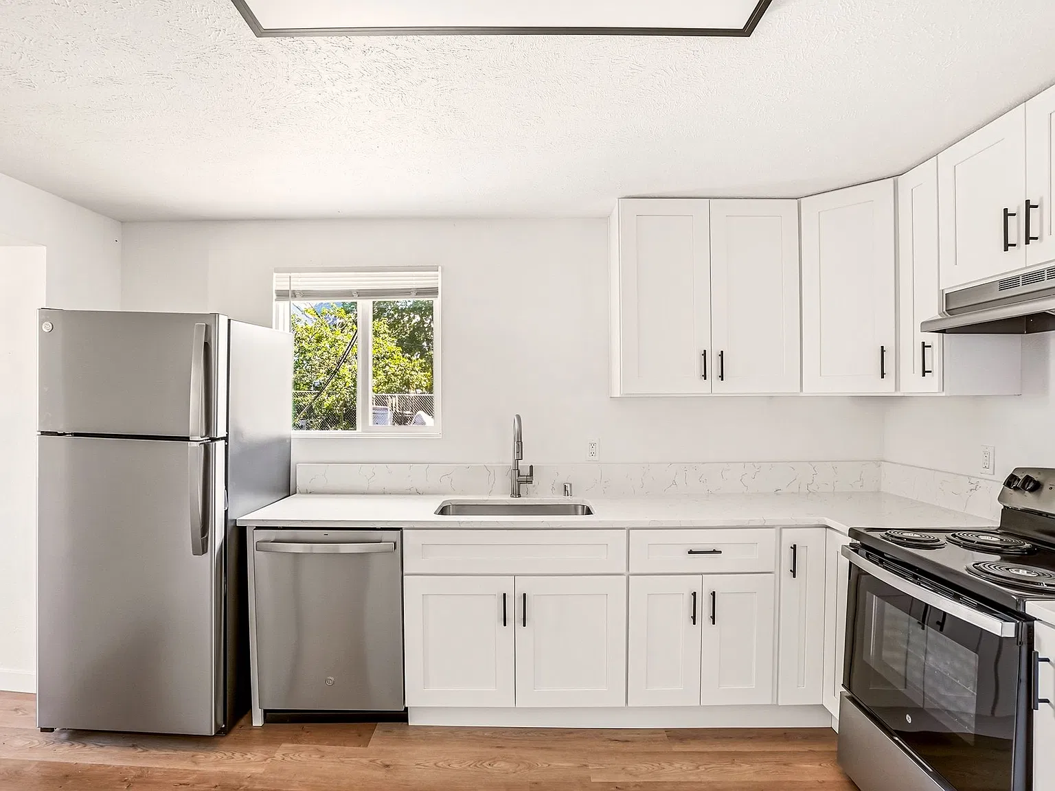 3 bed, 1132 sqft, $1,275 — Photo 3