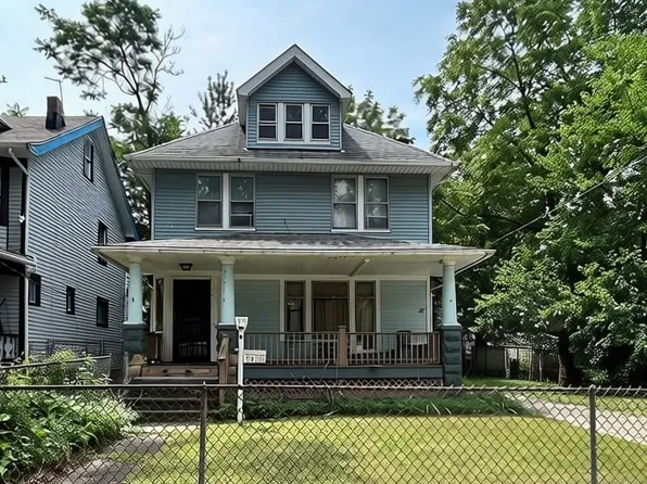 9910 Parmelee Ave, Cleveland, OH 44108