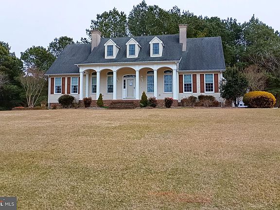 2nd image of 2112 Orchard Dr