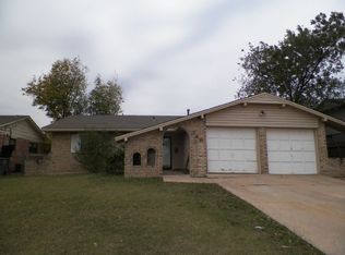 348 NW Compass Dr, Lawton, OK 73505