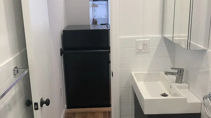 Rented by Nooklyn NYC LLC | media 10