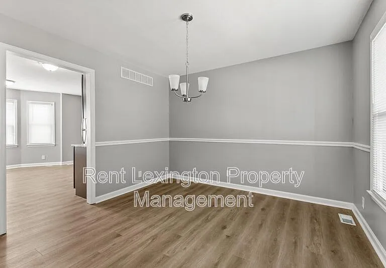 4589 Fieldmoor Dr — Photo 16