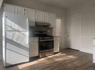 277 Lafayette St #3R, Salem, MA 01970