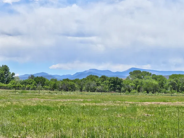 County Road 41, Velarde, NM 87582