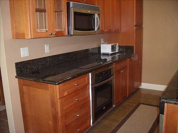 2nd image of 8537 Villa La Jolla Dr APT B