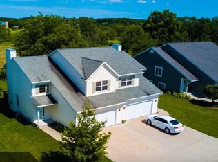 552B Crestwood Dr, Elkhart Lake, WI 53020