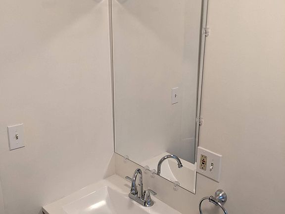 5th image of 3725 W Diversey Ave #2S