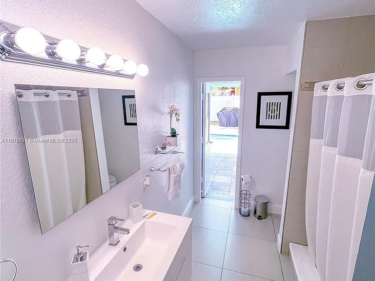 4420 NW 30th Ct — Photo 35