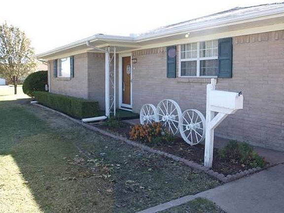 2nd image of 606 W Mississippi St
