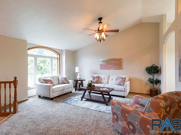2nd image of 7628 S Rose Crest Ct