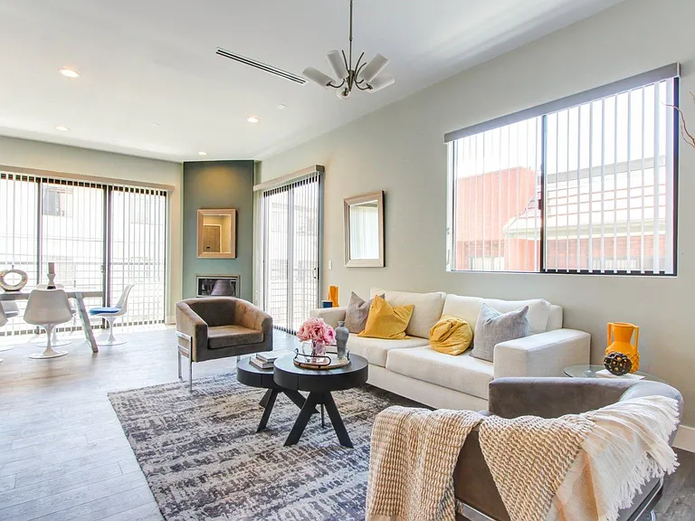 330 Salem St #304 — Photo 9