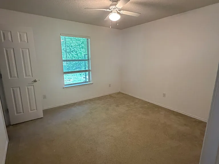 2521 Ensenada Ln — Photo 11
