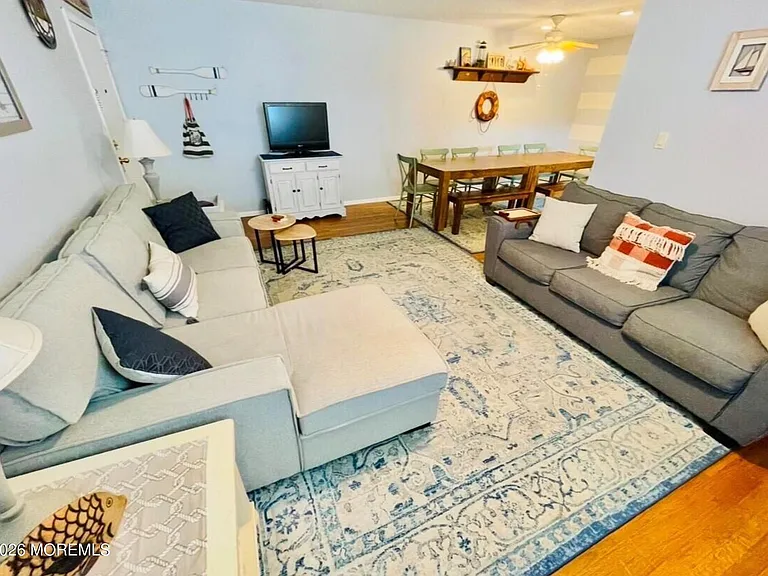34 Wharfside Dr #210 — Photo 6