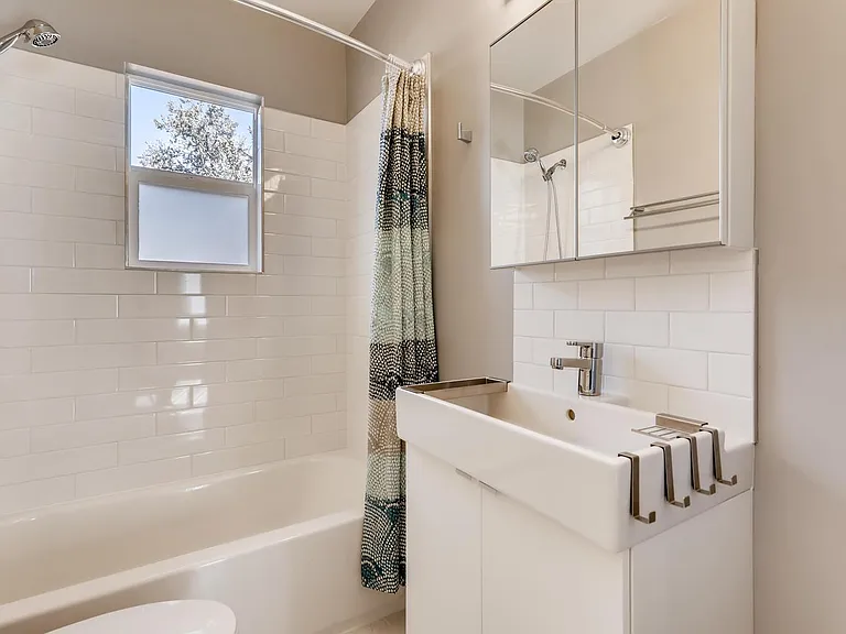 1237 Main St — Photo 15