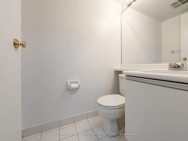 10 Yonge St #2113 — Photo 19