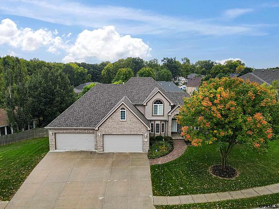 2nd image of 4605 Crestview Dr