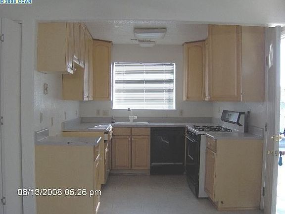 5th image of 2516 Riverdale Ave