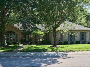 1035 Champion Ct, Columbus, IN 47201