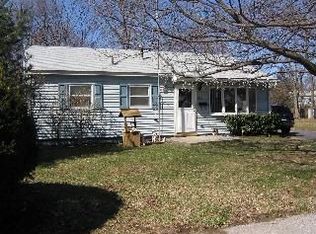 39 Van Wyck Dr, Poughkeepsie, NY 12601