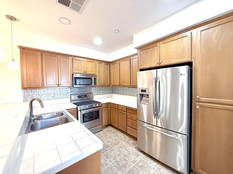 2866 Alnwick Ave #3 — Photo 8