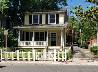 3604 34th St NW, Washington, DC 20008