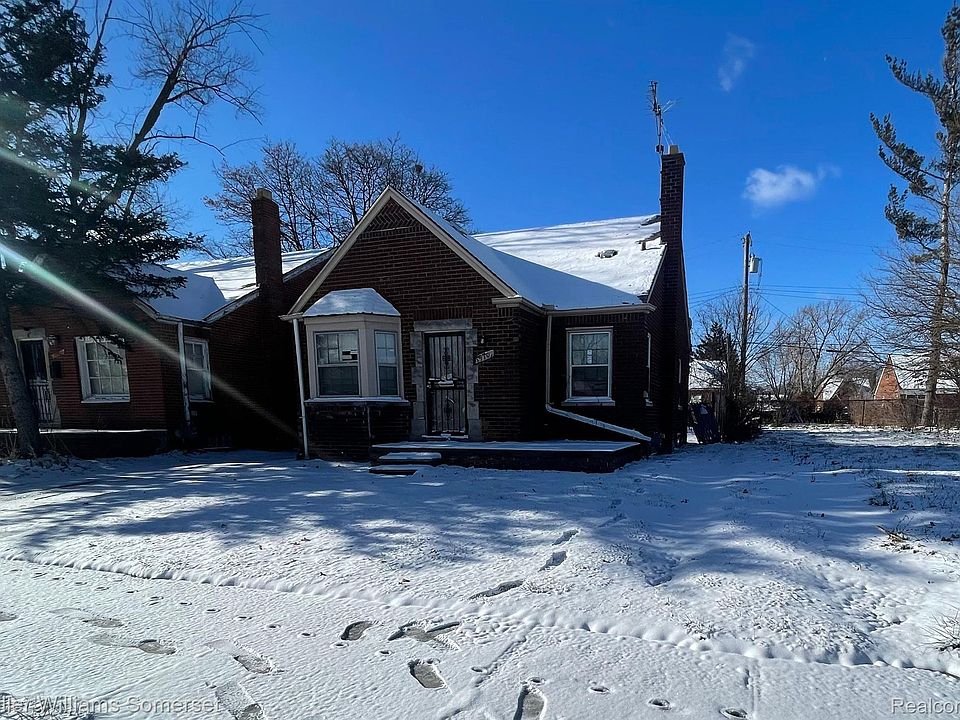 1st image of 19709 Fairport St