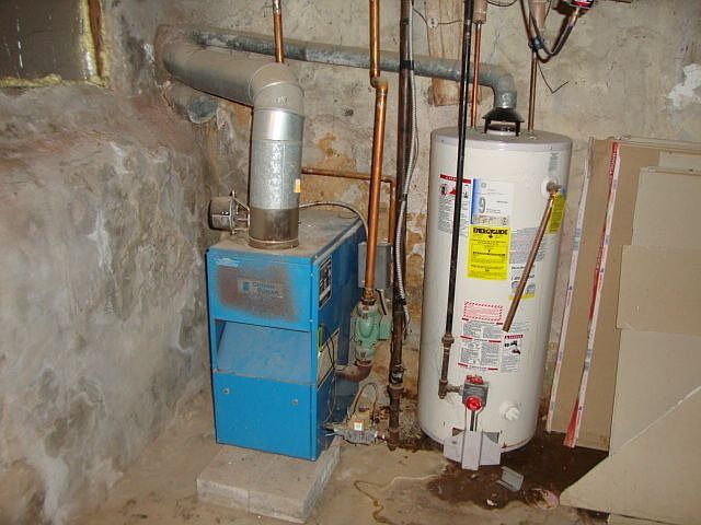 2nd image of 132 Summit St