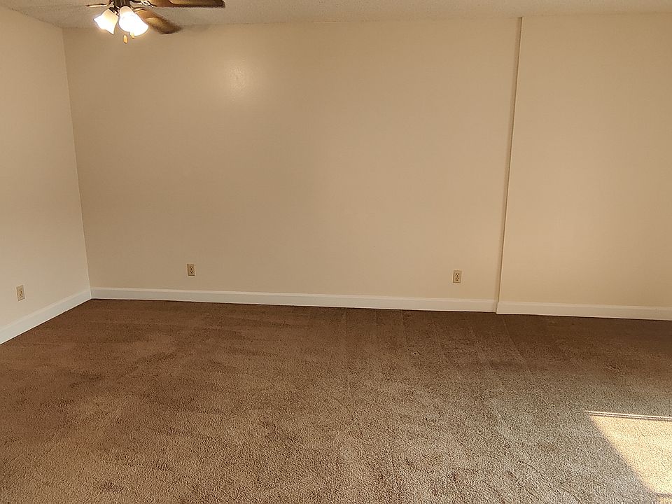 Living/dining room.