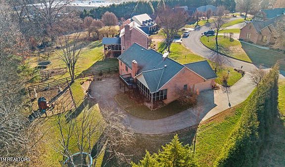 2nd image of 3720 Whitworth Dr