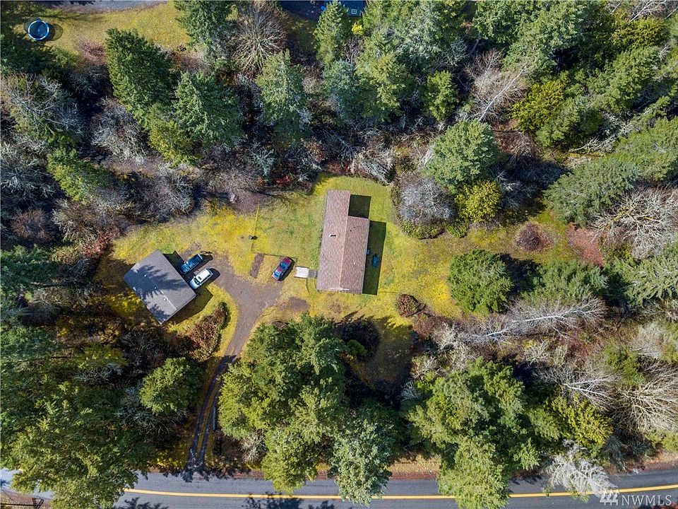 Room to Breathe : Fully Fenced 3.77 Acres with Nice 3 car 24x35 Detached Shop With 220 . Bring your Toys, RV, Boats, Animals- No HOA. New Flooring Throughout, New Efficient Heat Pump. Live in this one Build down the line.Close To Tacoma & JBLM ...   