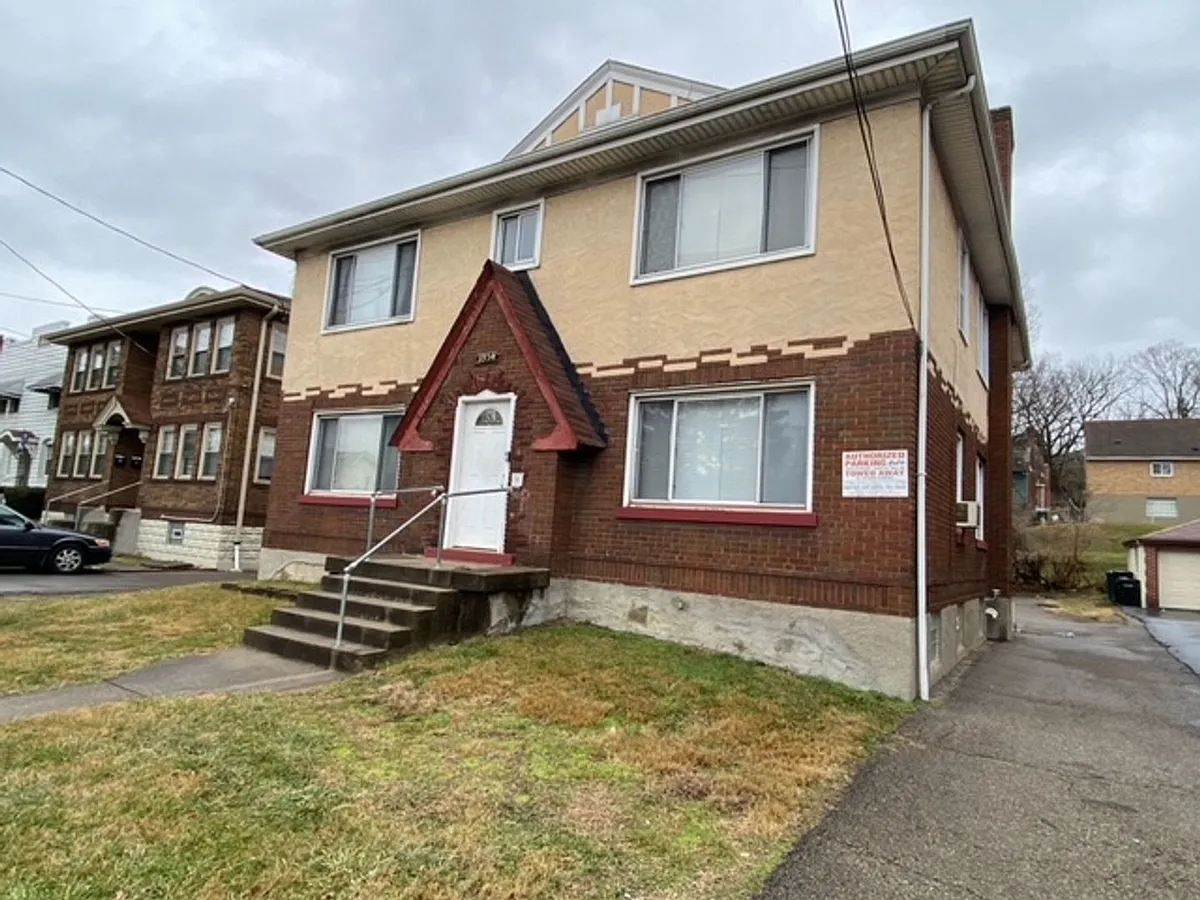 Building Photo - 3954 Vine St