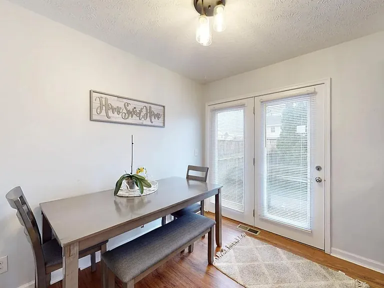 7509 Kingsgate Way — Photo 8