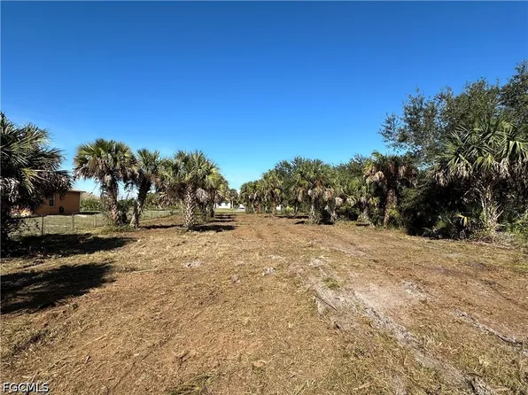 380 39th Ave NW, Naples, FL 34120