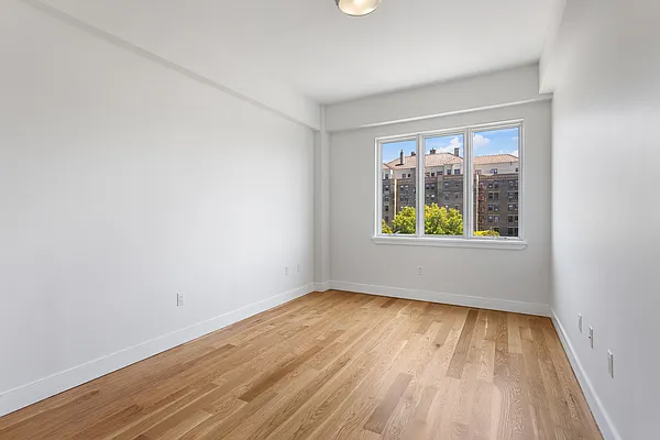 Rented by Safdie Realty Group | media 52