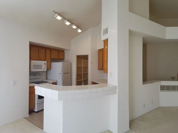 7235 Calabria Ct Unit 94, San Diego, CA 92122