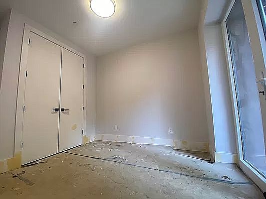 4th image of 324 E 116th St #1B